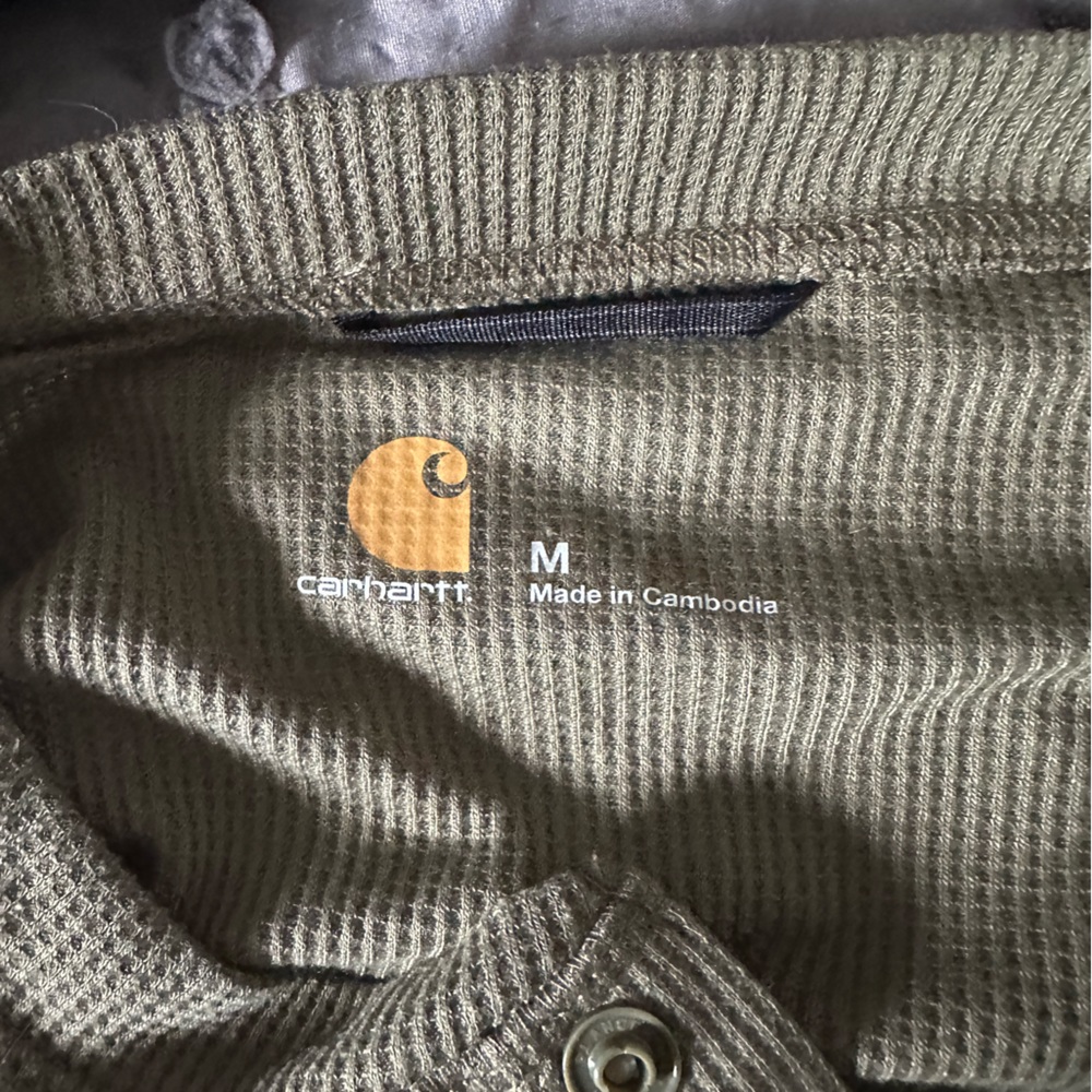 Carhartt top